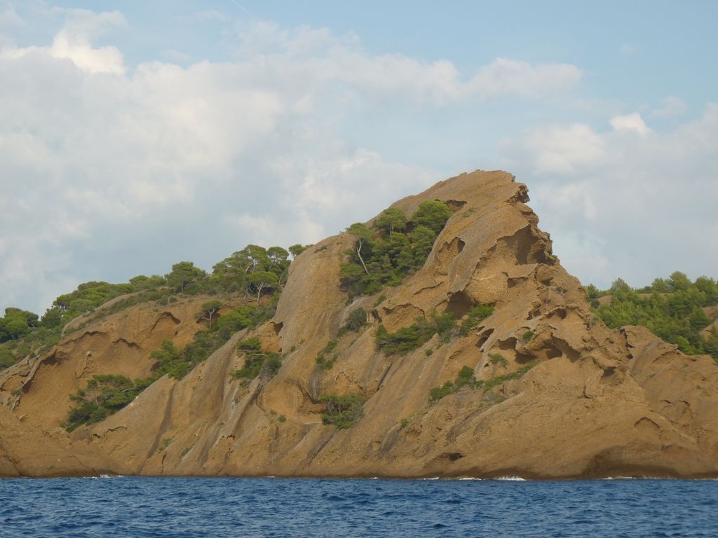 Falaise de poudingue à la Ciotat.